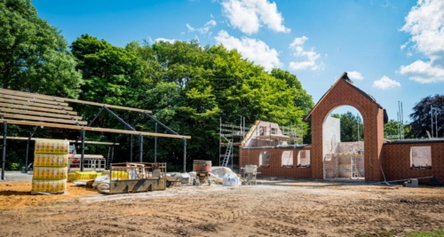 Entreprenør og murer arbejde udføres på villa i Heerup, mellem Holstebro og Viborg